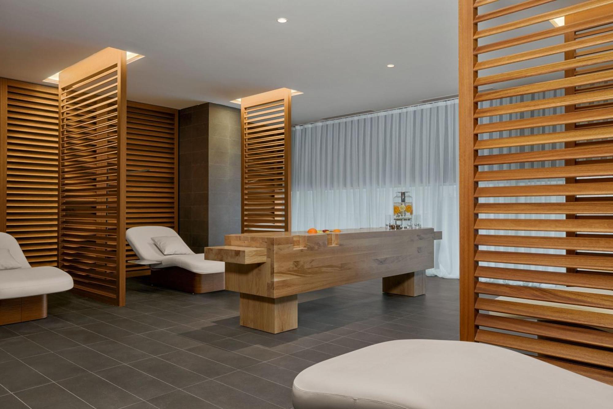отель Le Meridien Батуми Экстерьер фото