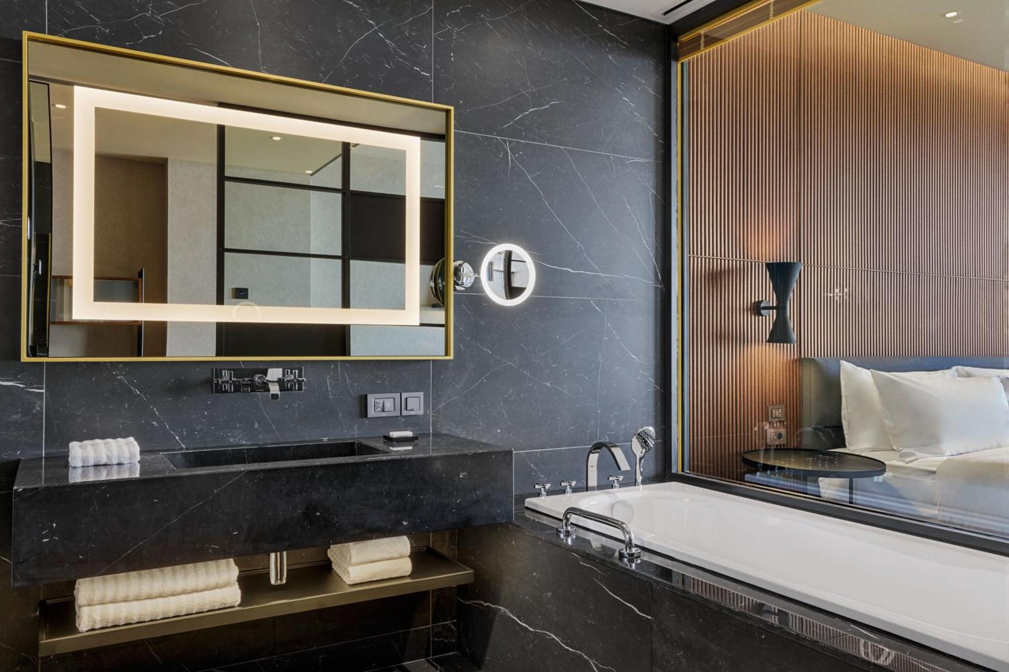 отель Le Meridien Батуми Экстерьер фото