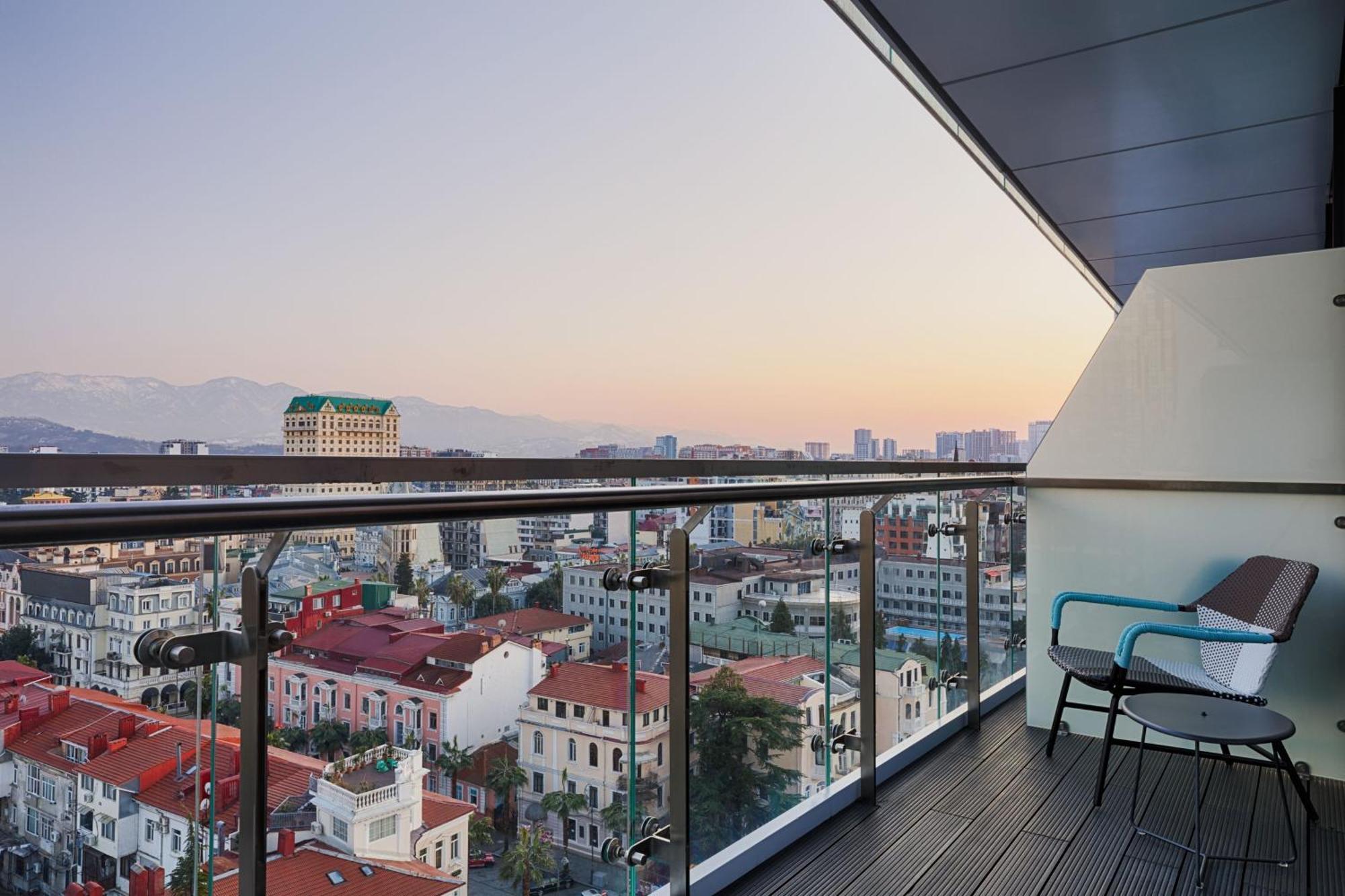 отель Le Meridien Батуми Экстерьер фото